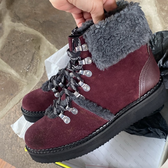 NIB Sherpa lined burgundy suede Tonkin winter boots by Very Volatile lace up 7 - Picture 1 of 5